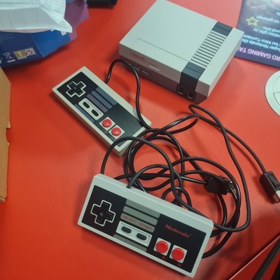Konsole Nintendo NES Mini Classic + 2ter Controller +Tasche+Verlängerung – Bild 4