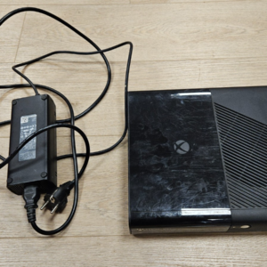 Microsoft Xbox 360 Konsole - Red Ring Of Death