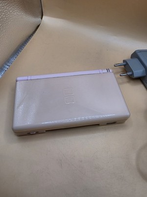 Nintendo DS Lite Spielkonsole in Pink / Rosa Mit Netzteil